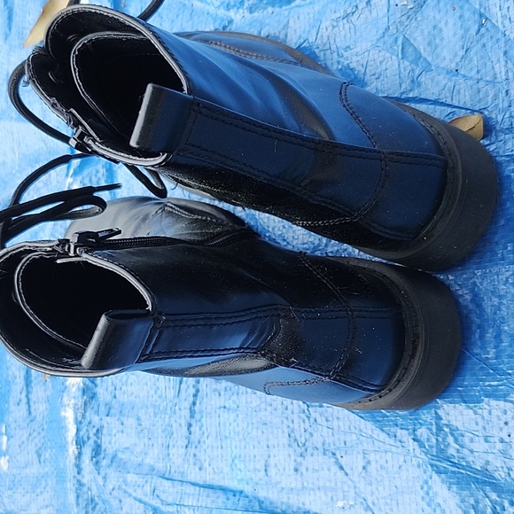 Boots - Picture 2 of 3